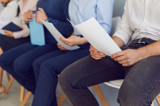 Comment recruter un assistant de direction : Conseils pour les entreprises et l’importance d&rsquo;un accompagnement professionnel